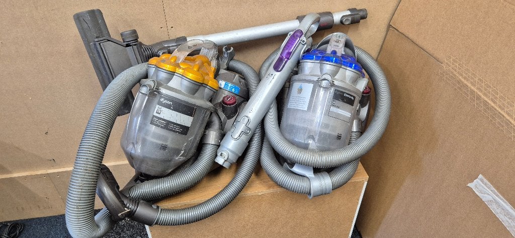 2 x Dyson Stofzuiger | DC19 | DC20 Allergy, Witgoed en Apparatuur, Stofzuigers, Ophalen, Gebruikt, 1200 tot 1600 watt, Dyson