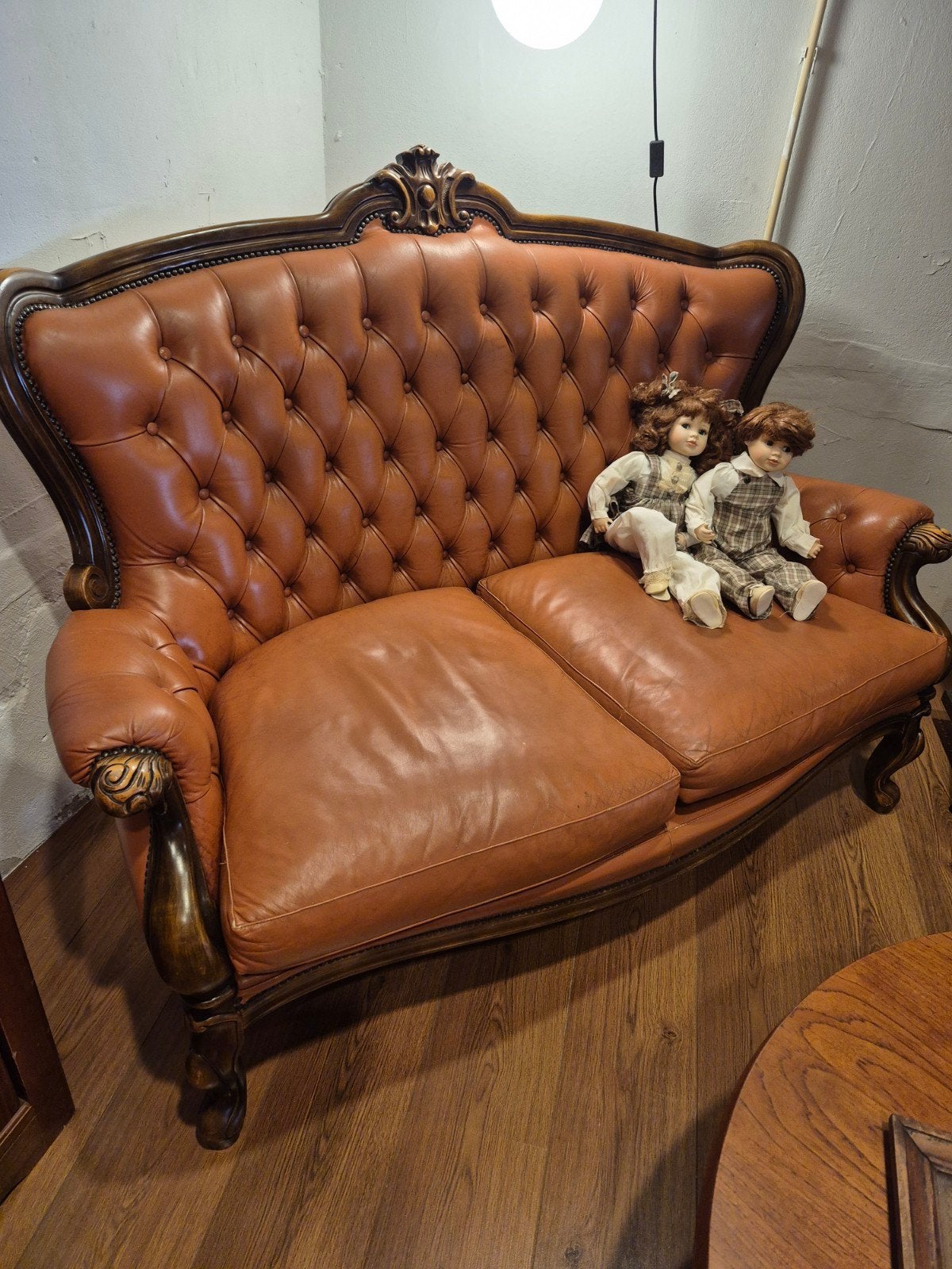 Vintage Leren (chesterfield barok)Bankstel met Houten Detail, Ophalen