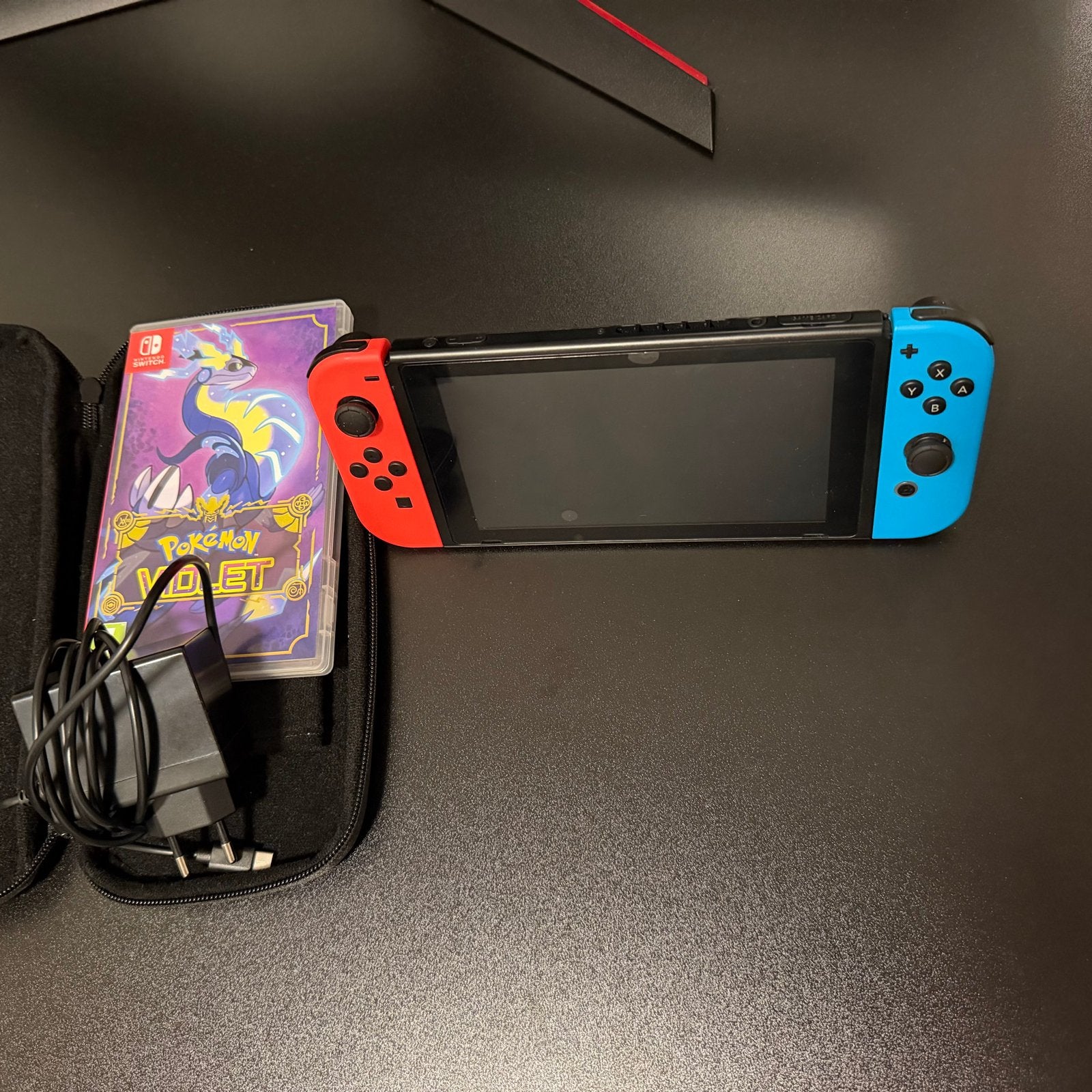 Nintendo Switch met Pokémon Violet., Ophalen, Met games, Met 2 controllers, Zo goed als nieuw
