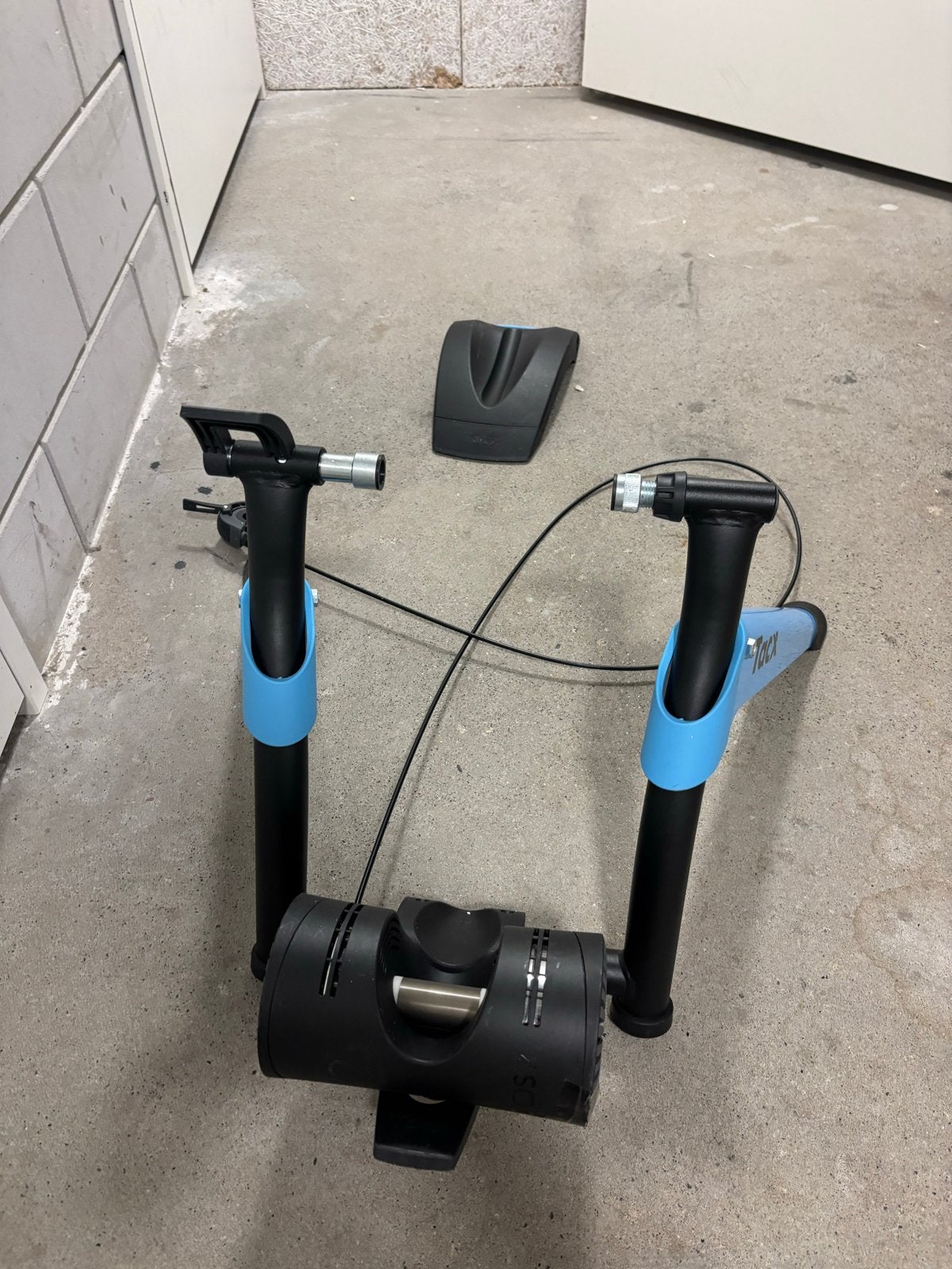 Garmin Tacx Boost Indoor Trainer, Ophalen, Gebruikt, Metaal, Benen