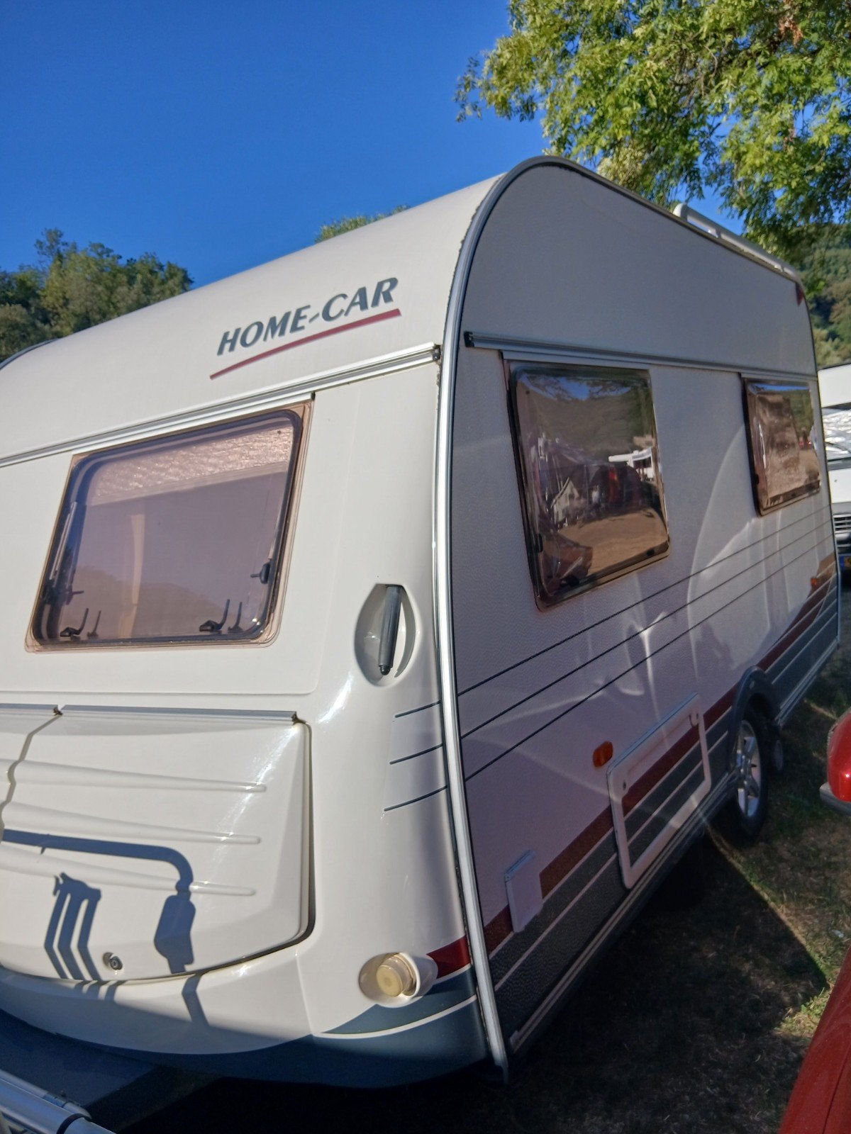 Home-Car Racer 39 Trophy met voortent en fietsenrek, Caravans en Kamperen, Caravans, Frans bed, Treinzit, Particulier, Tot 4 meter