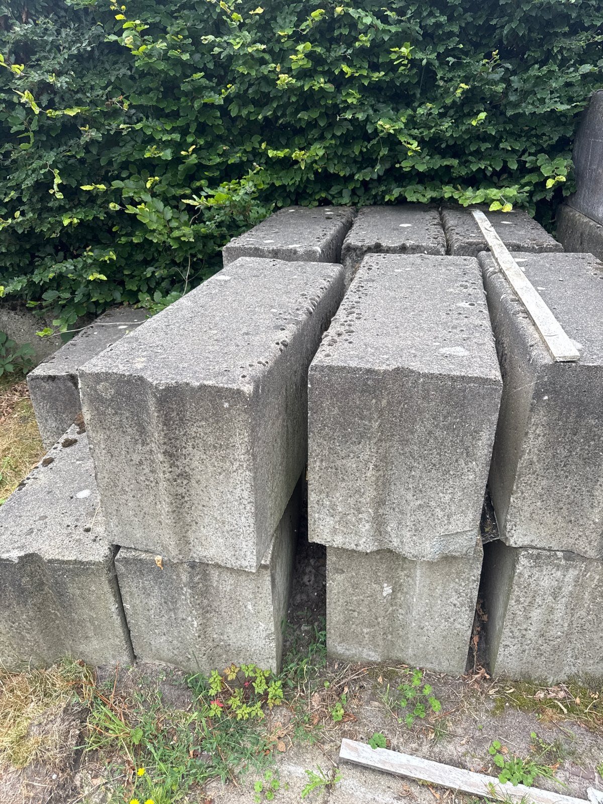 Betonnen blokken - Ideaal voor fundering of afscheiding, Tuin en Terras, Tegels en Klinkers, Ophalen, Gebruikt, Beton, Overige typen
