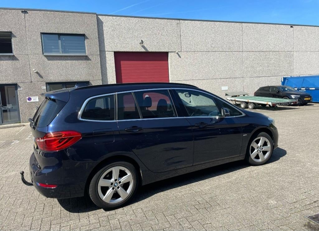 BMW 2-Serie Gran Tourer 1.5 216D 85KW AUT 2015 Blauw, Auto's, 2-Serie Gran Tourer, Blauw, 7 stoelen, 24 km/l