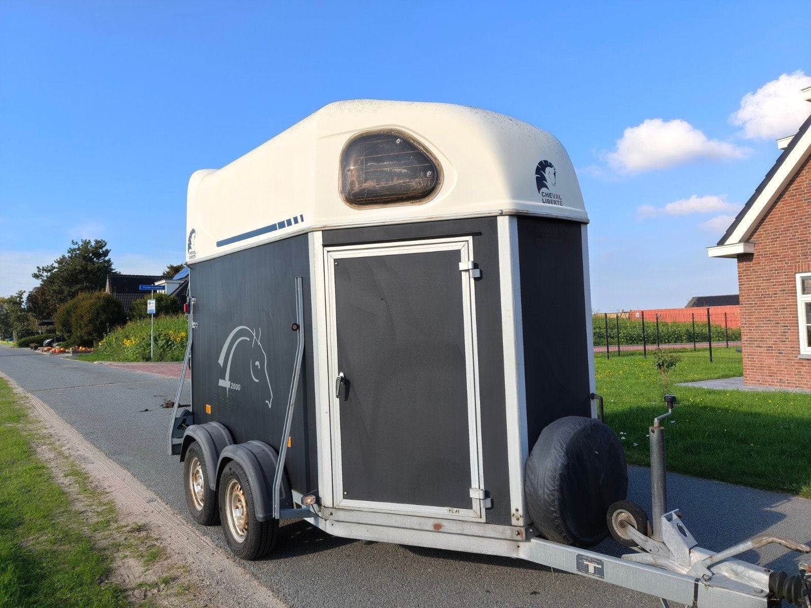 2 paards trailer met zadelkast en alleminium bodem, Dieren en Toebehoren, Ophalen, Gebruikt, Aluminium, 2-paards trailer