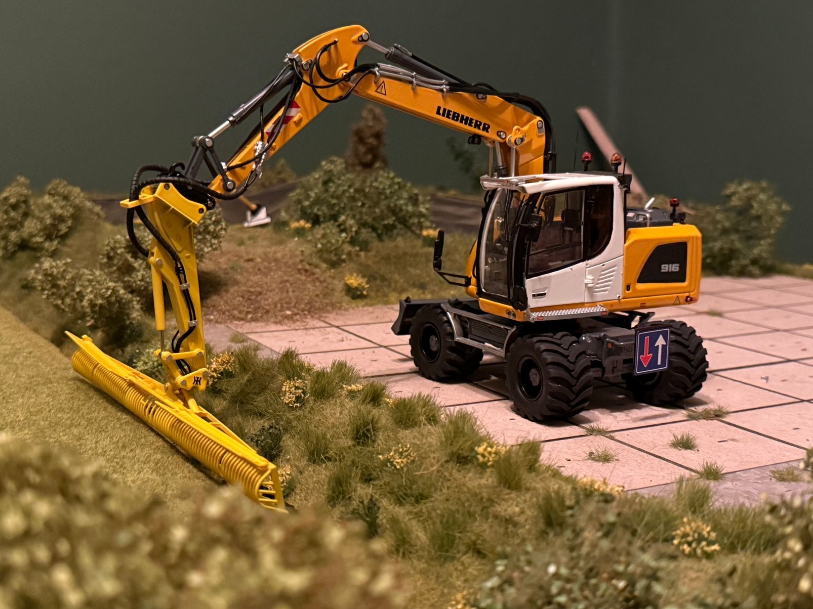 Liebherr a916 verbouwd 1:32 AT collections met maaikorf, Ophalen of Verzenden, Tractor of Landbouw, Overige merken
