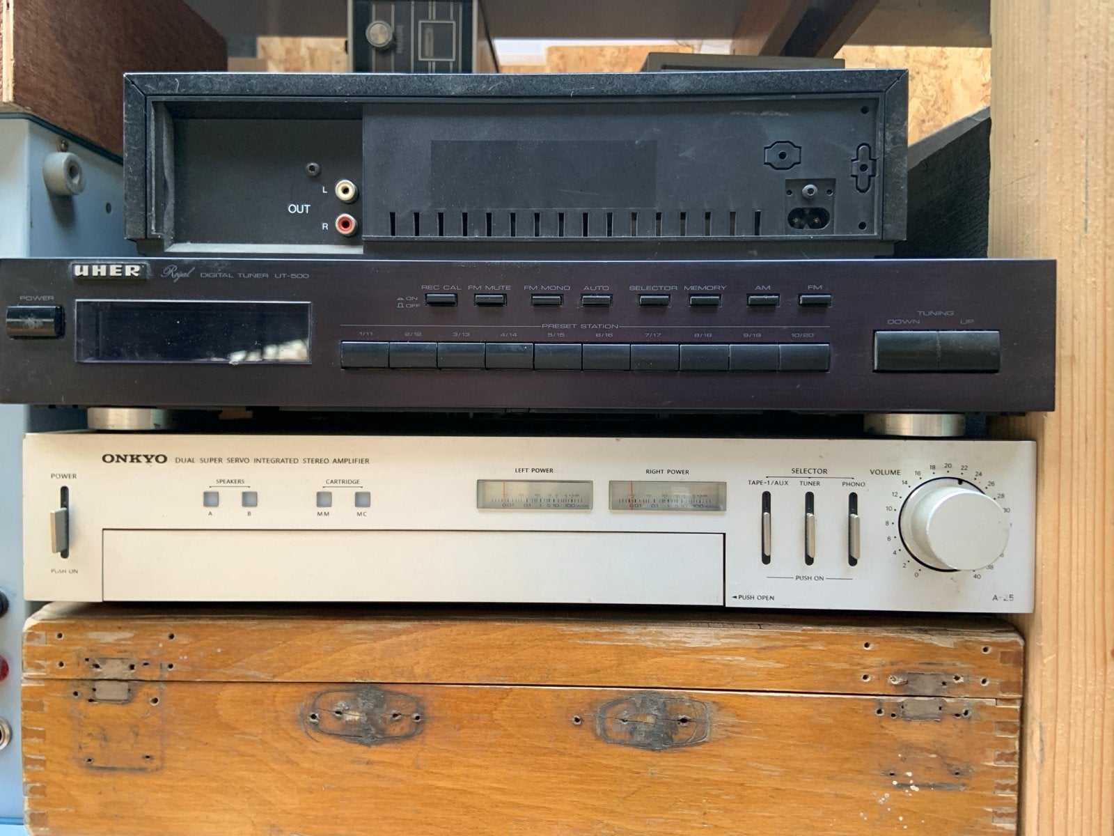 Onkyo Versterker / Uher tuner, Gebruikt, Ophalen of Verzenden, 60 tot 120 watt, Stereo