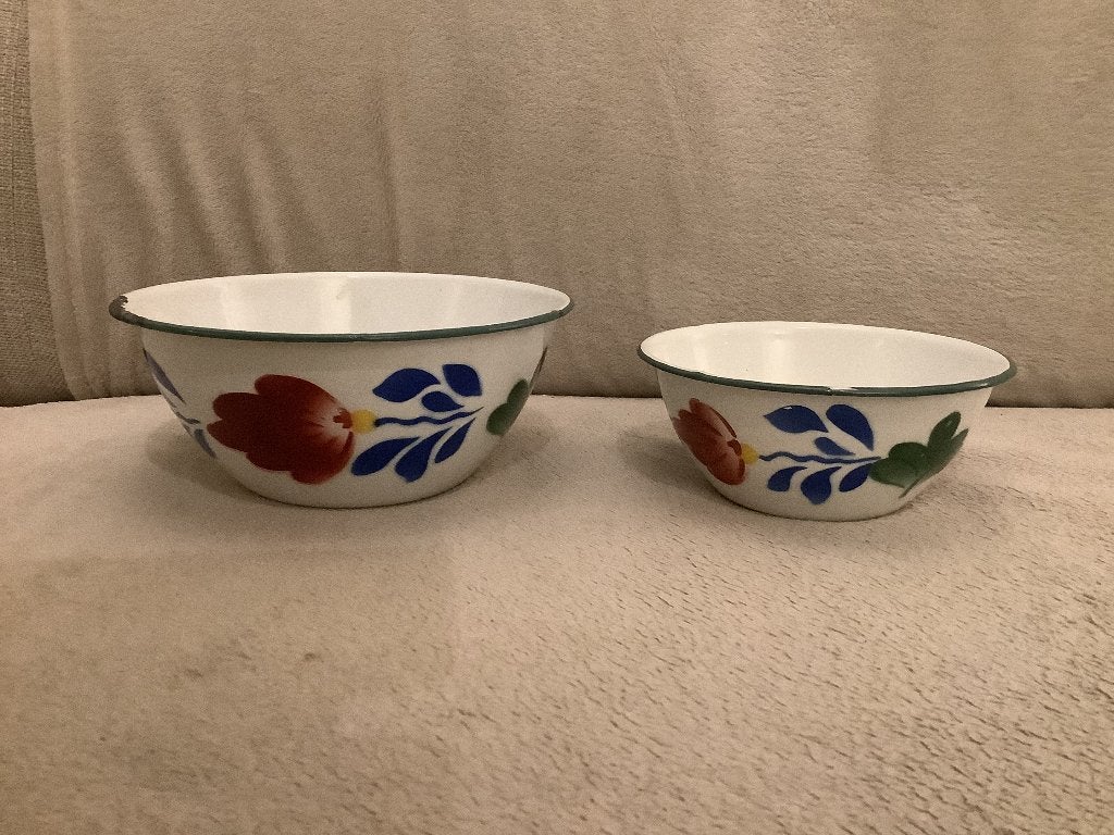 Twee boerenbont emaille kommen, schalen, schaaltjes., Antiek en Kunst, Ophalen