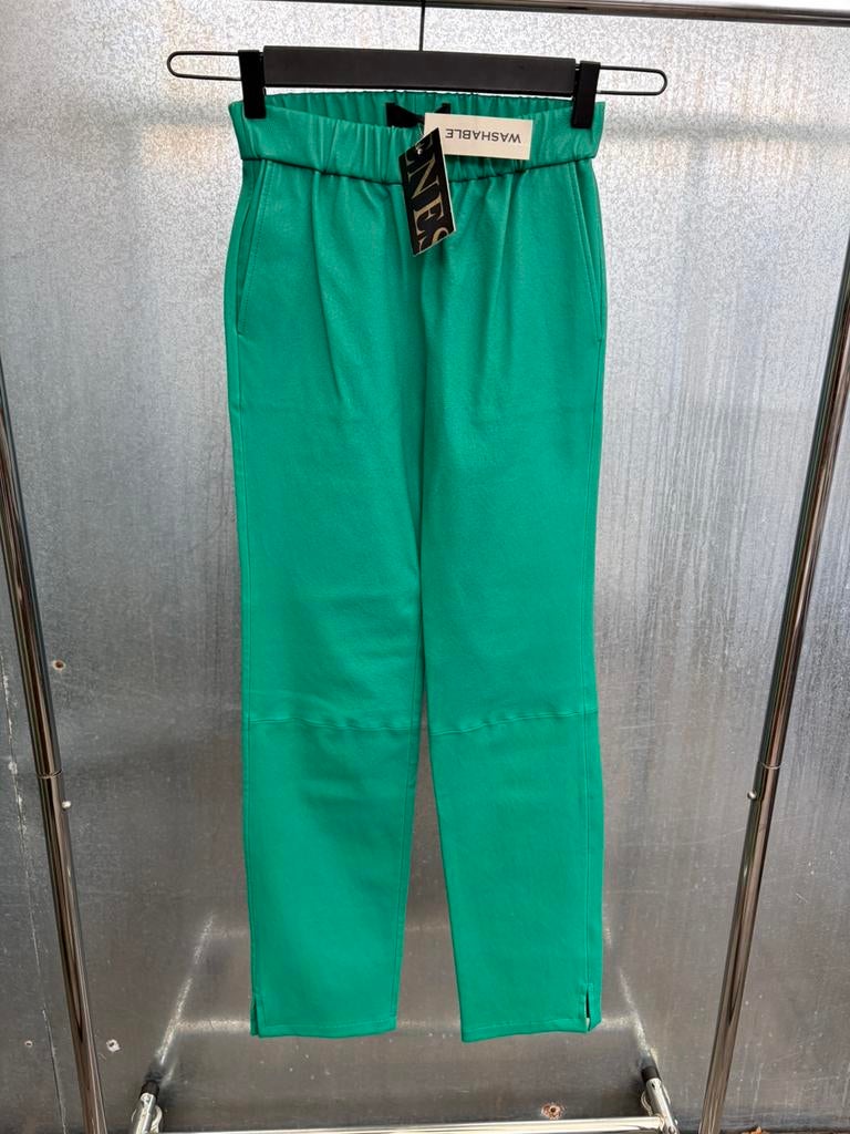 Enes leren broek 36 leather relax €695, Kleding | Dames, Zwart, Ophalen of Verzenden, Zo goed als nieuw, Maat 36 (S)