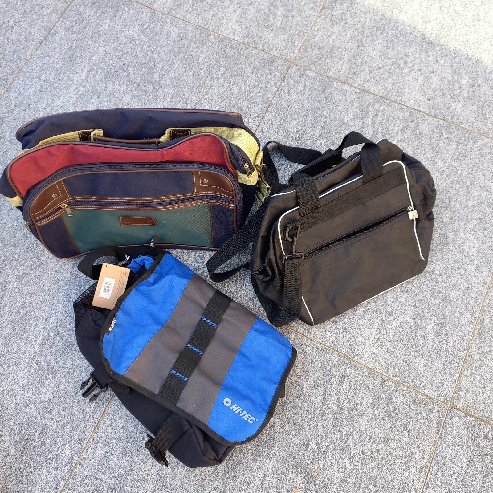 3 tassen waarvan 2 nieuwe nu samen, Ophalen of Verzenden, Nieuw