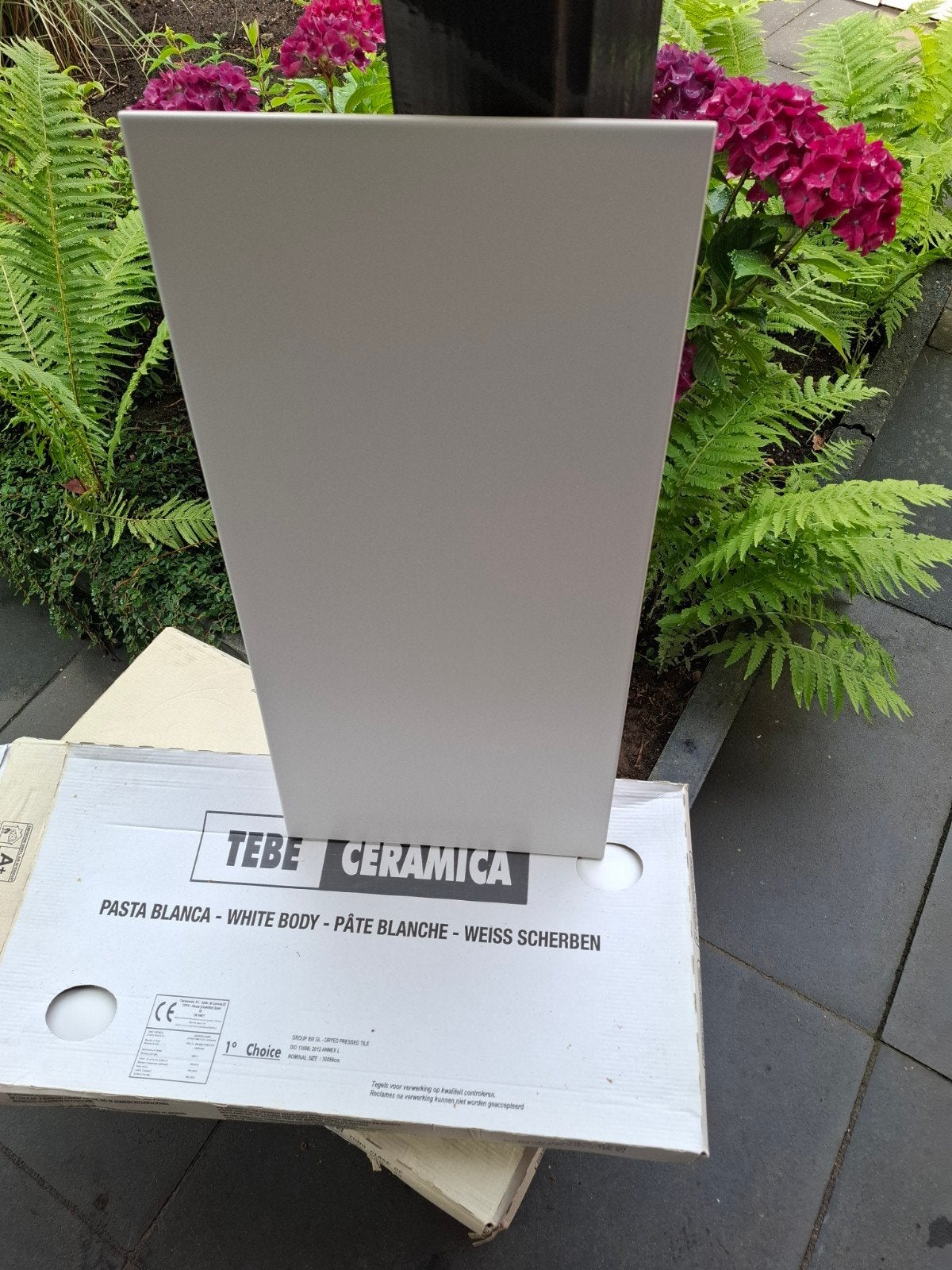 Nieuwe keramische tegels 30x60 cm, +/_ 5m2, Doe-het-zelf en Verbouw, Tegels, Ophalen, 60 cm of meer, Nieuw, 5 tot 10 m²