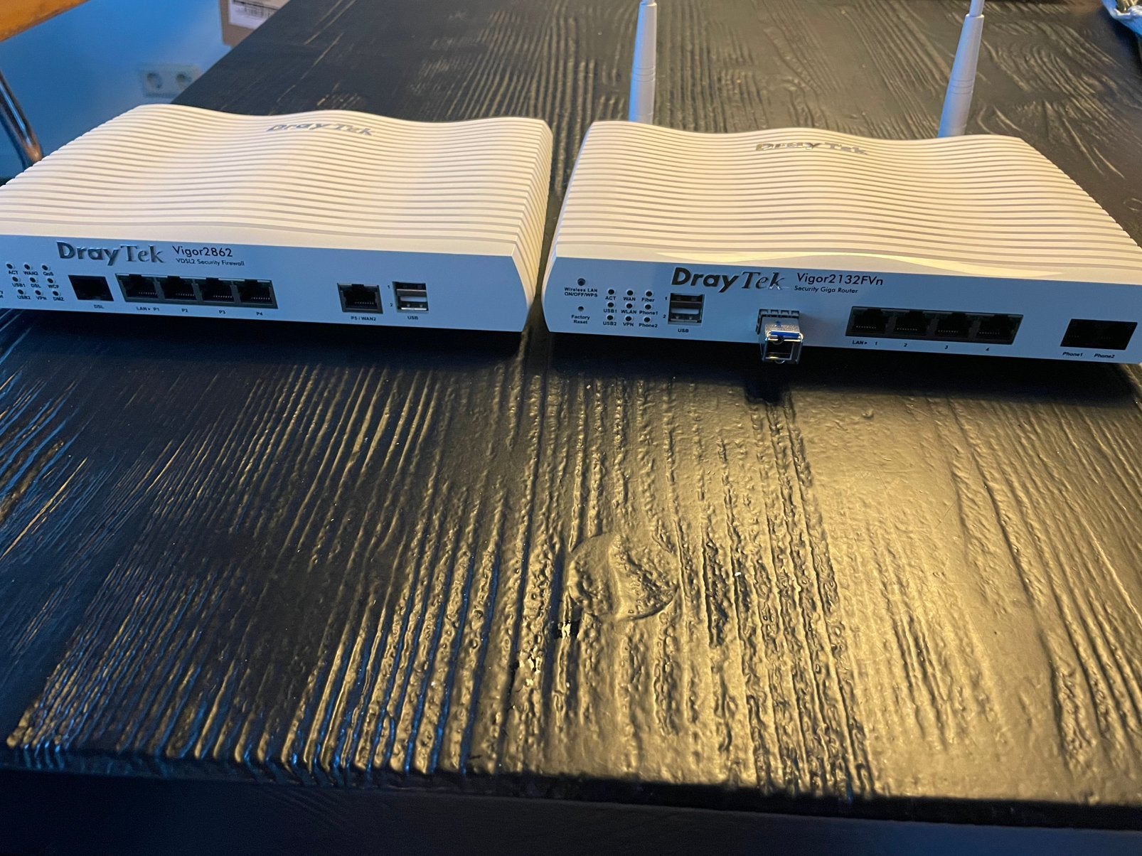 Draytek Vigor 2132 en Draytek Vigor 2862, Ophalen, Zo goed als nieuw