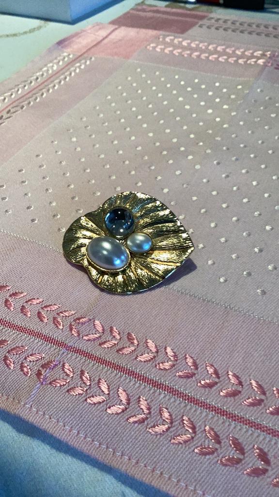 Broches, Verzenden, Zo goed als nieuw