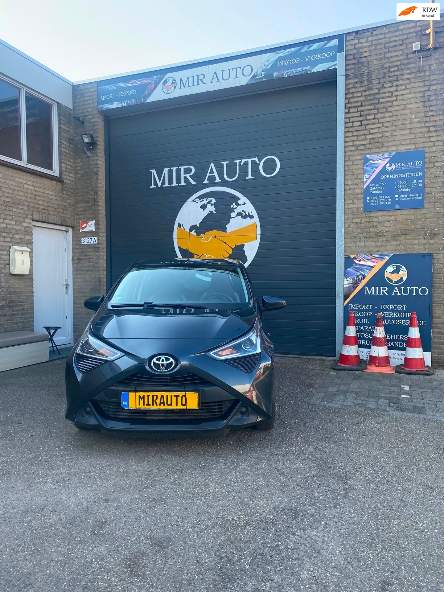 Toyota Aygo 1.0 VVT-i x, Auto's, Gebruikt, Origineel Nederlands, Bedrijf, Handgeschakeld