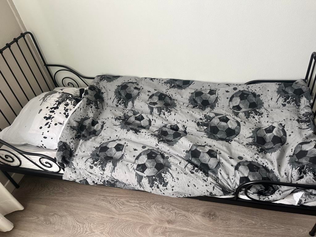 Ikea minnen meegroeibed, Ophalen, 70 tot 85 cm, Zo goed als nieuw, Lattenbodem