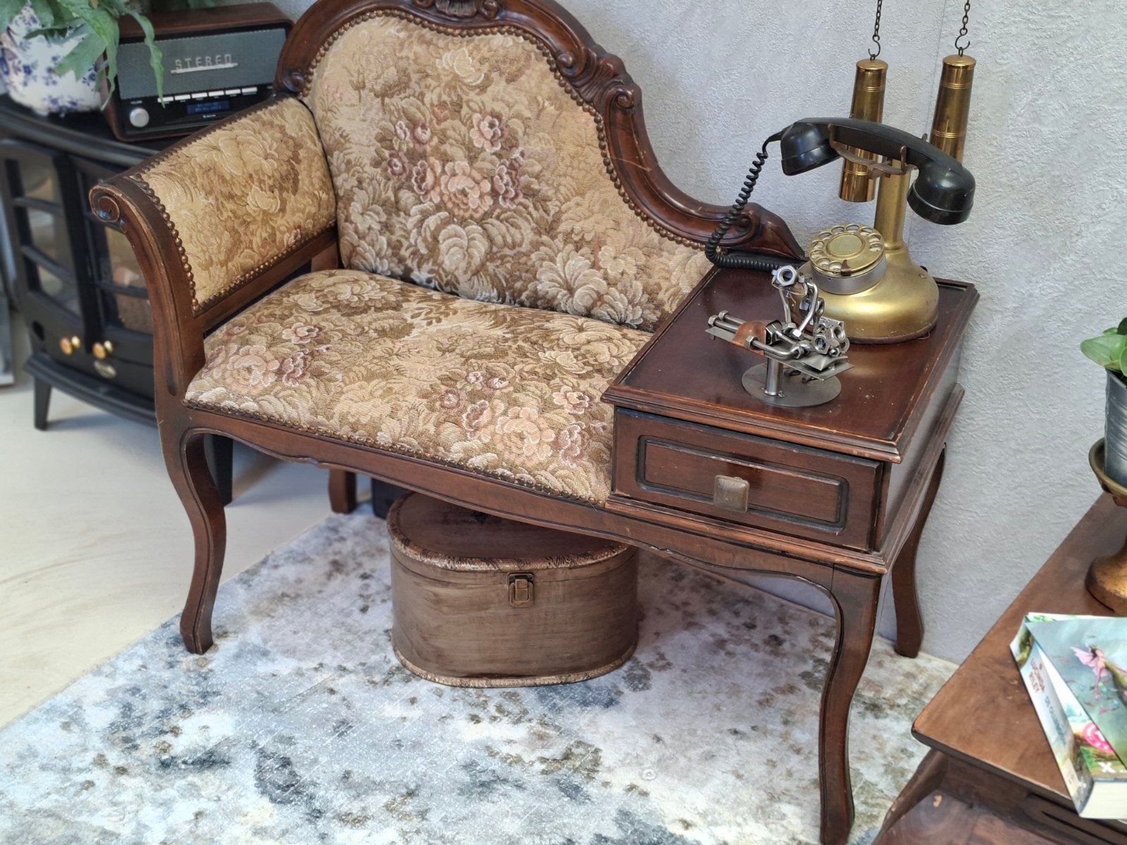 Brocant Telefoontafeltje met Bankje - Vintage Charme, Ophalen