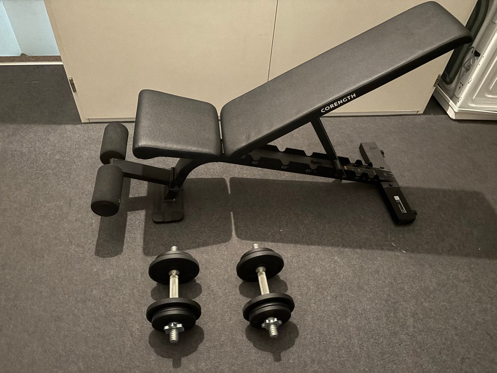 Corength fitnessbank en Domyos dumbbells (20kg), Ophalen, Zo goed als nieuw, Armen, Fitnessbank