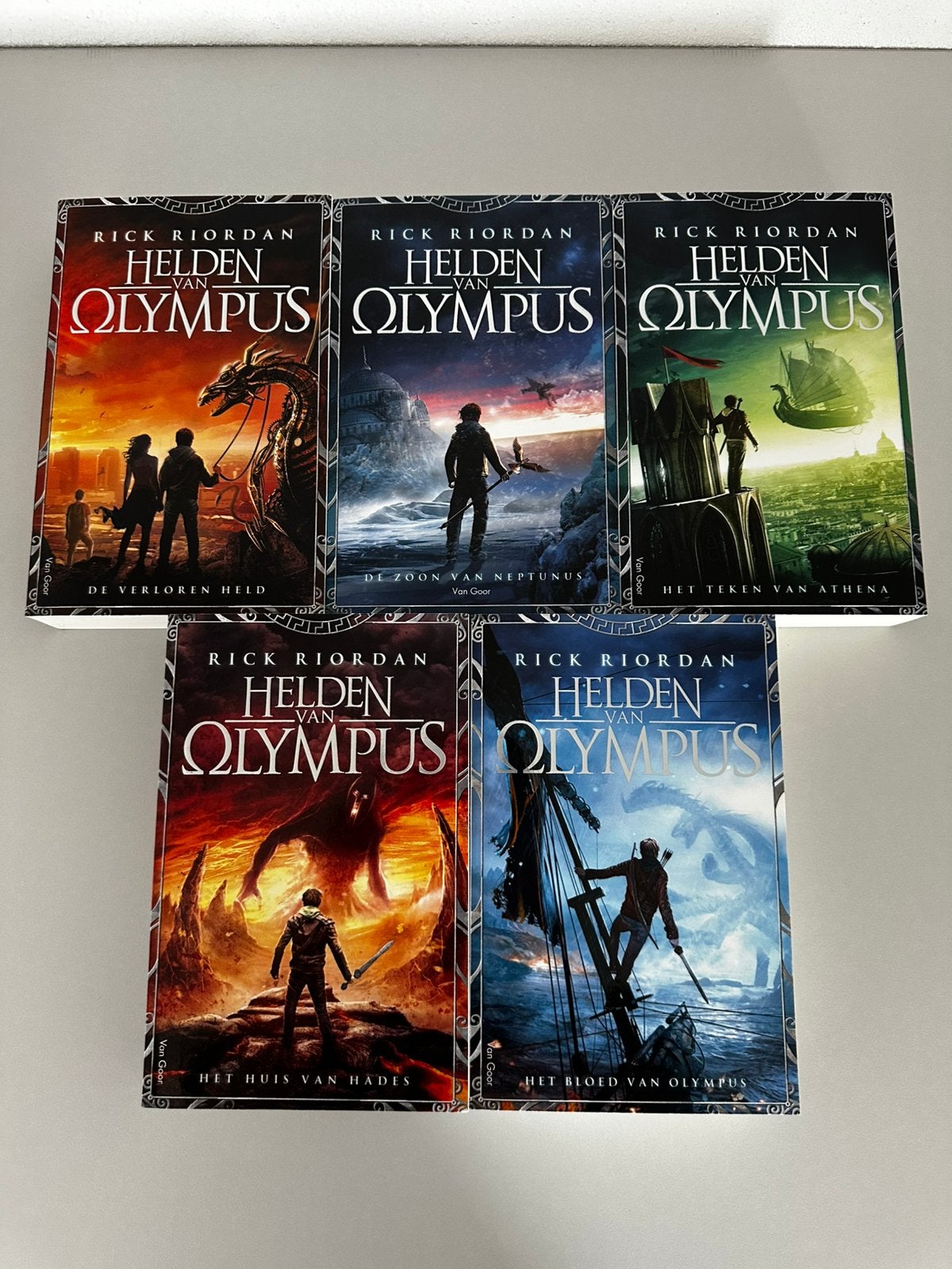 Helden van Olympus compleet 1 t/m 5 — Zo goed als nieuw, Ophalen of Verzenden, Zo goed als nieuw