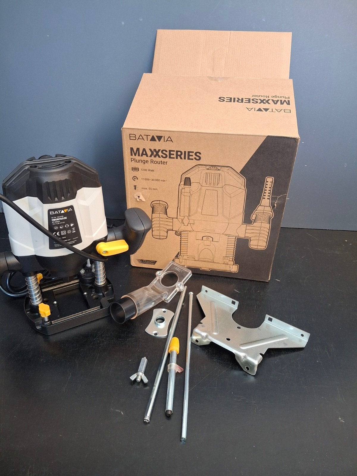 Batavia MAXXSERIES Bovenfrees 1200W - Nieuw in doos, Batavia Tools, Postbus 94, 7000 AB Doetinchem, Nederland, Nieuw, Ophalen of Verzenden