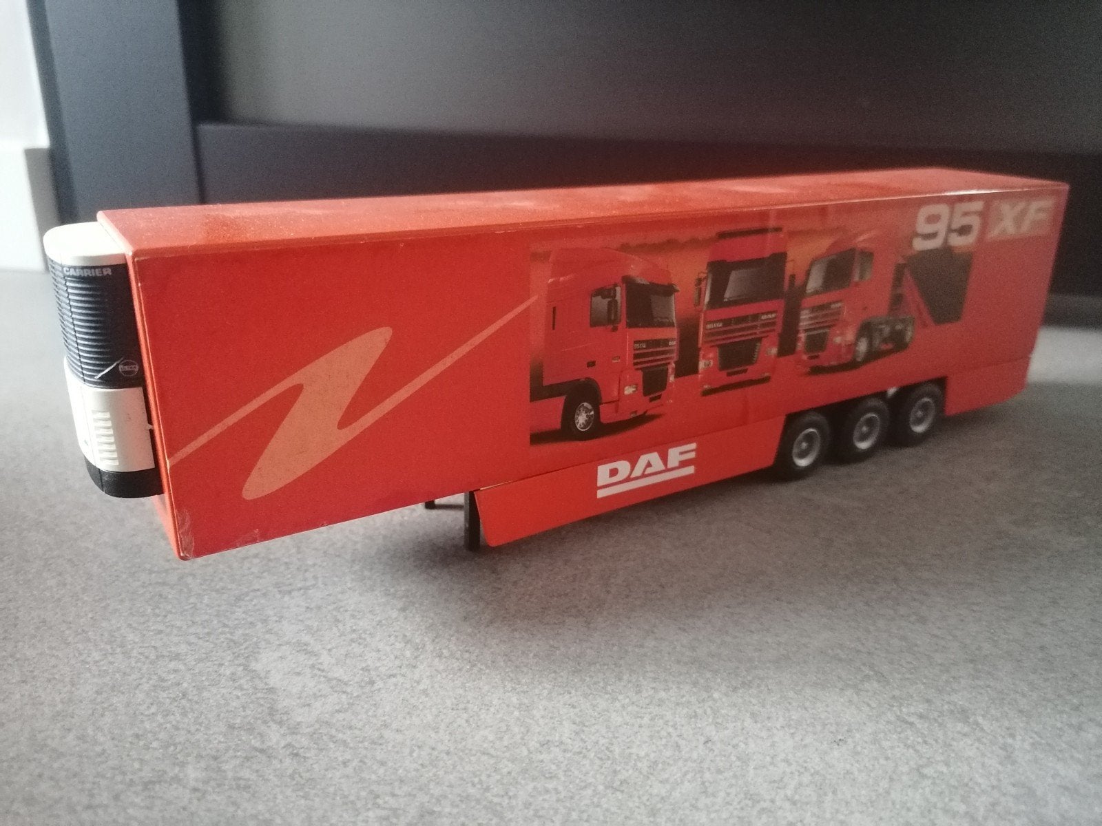 Lion Car nr 85 DAF Koeloplegger 95 XF Demo Oplegger, Ophalen of Verzenden, Zo goed als nieuw, Bus of Vrachtwagen, Overige merken