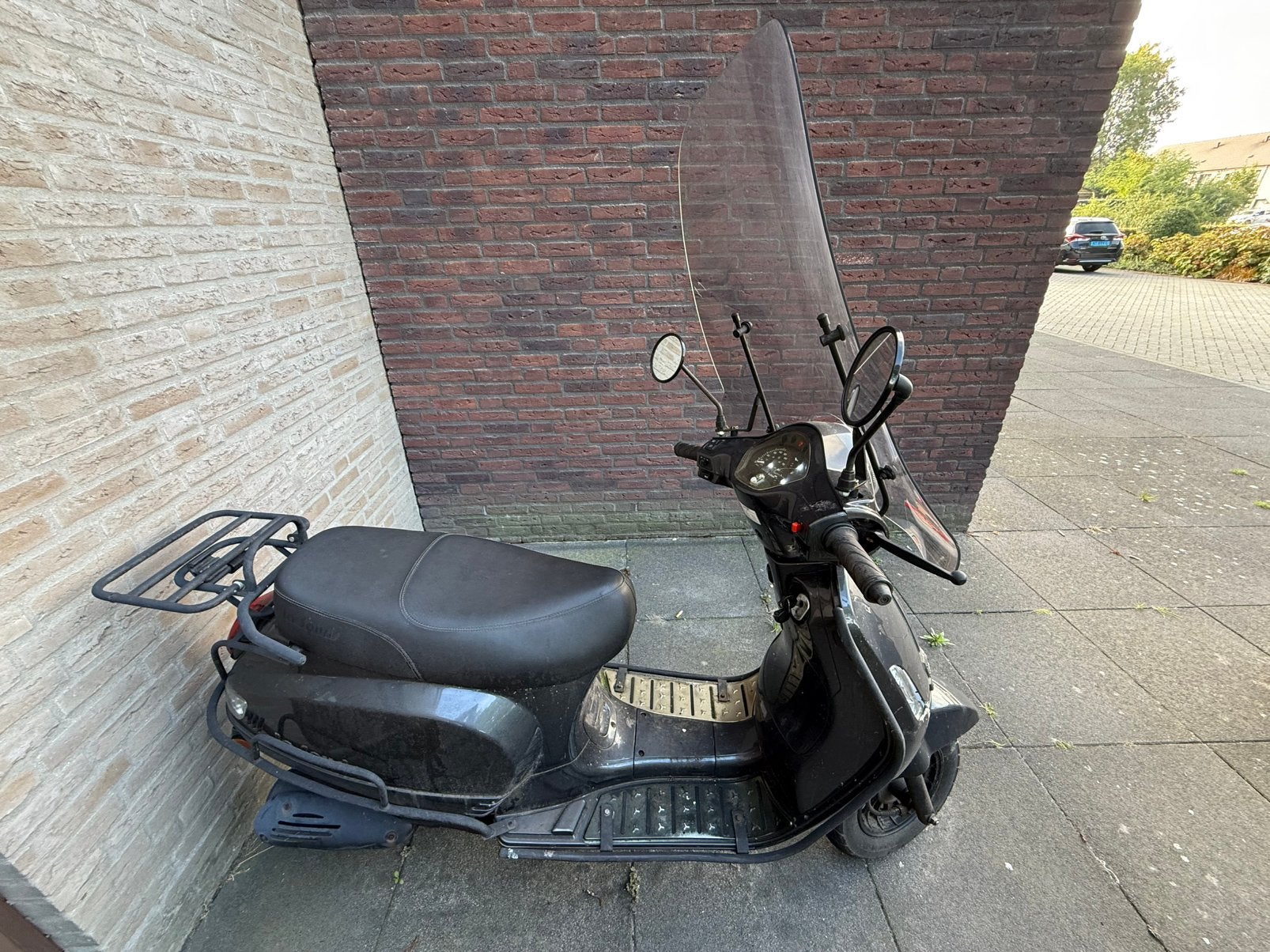 La Souris, Zo goed als nieuw, Benzine, Ophalen, Overige merken