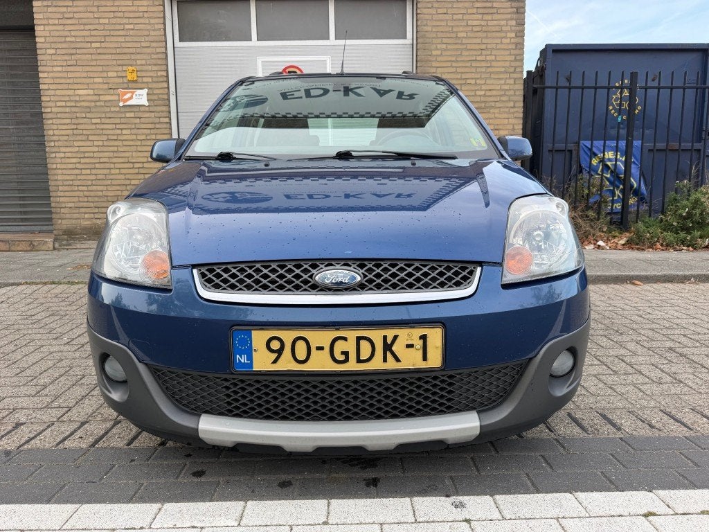 Ford FIESTA 1.4-16V Crossroad AIRCO LMV PDC NETTE AUTO NAP A, Auto's, 15 km/l, 4 cilinders, Blauw, Origineel Nederlands
