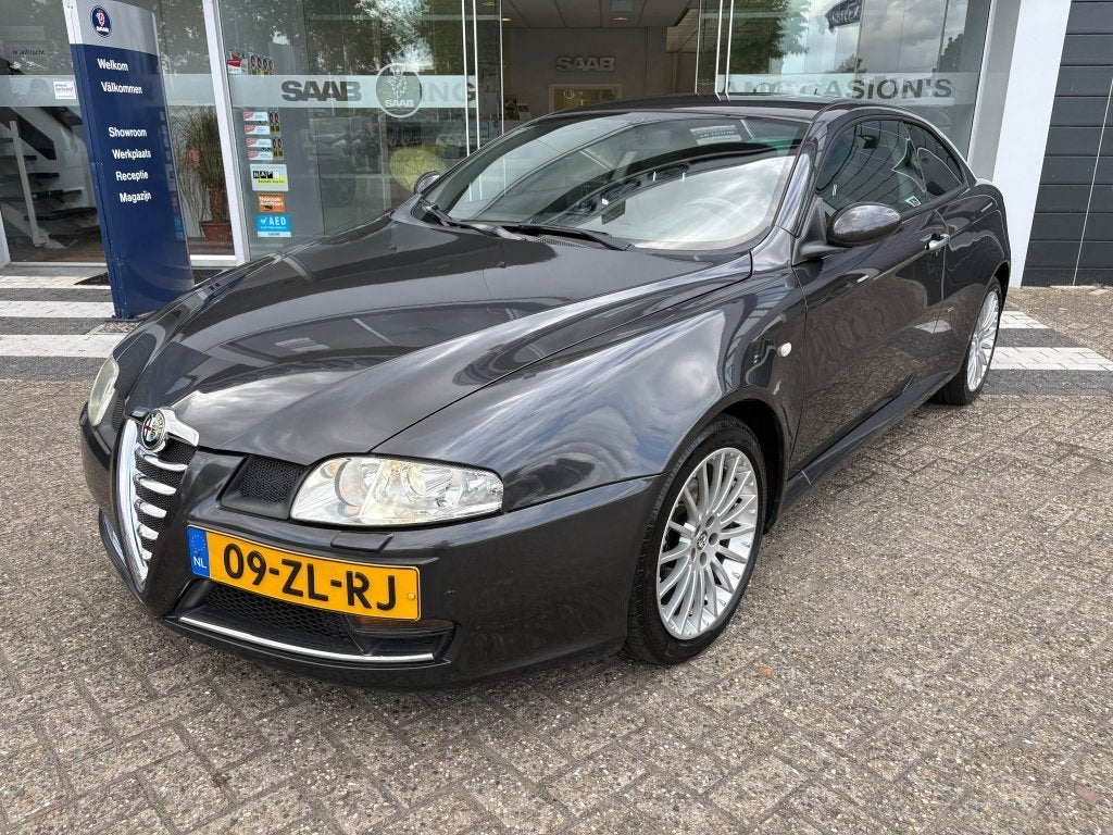 Alfa Romeo GT 1.8 T.Spark imola (bj 2008), Auto's, Keurmerk '100% Onderhouden', Gebruikt, 4 cilinders, Bedrijf