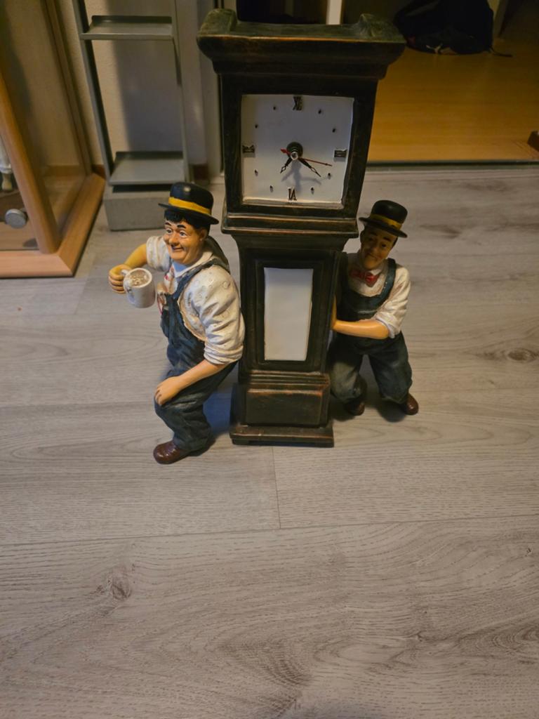 Laurel en Hardy klok, Verzamelen, Beelden en Beeldjes, Ophalen, Zo goed als nieuw, Mens