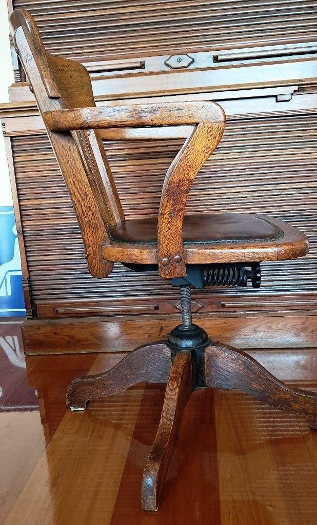 Foto 7 van Luxe Antieke Engelse Eikenhouten Bureaustoel – Merk Pooley