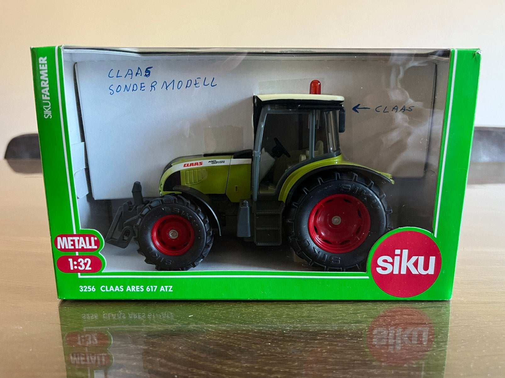 Claas Ares 697 ATZ trekker Siku 3256 Nieuw, Hobby en Vrije tijd, Modelauto's | 1:32, Ophalen of Verzenden, Nieuw, Tractor of Landbouw