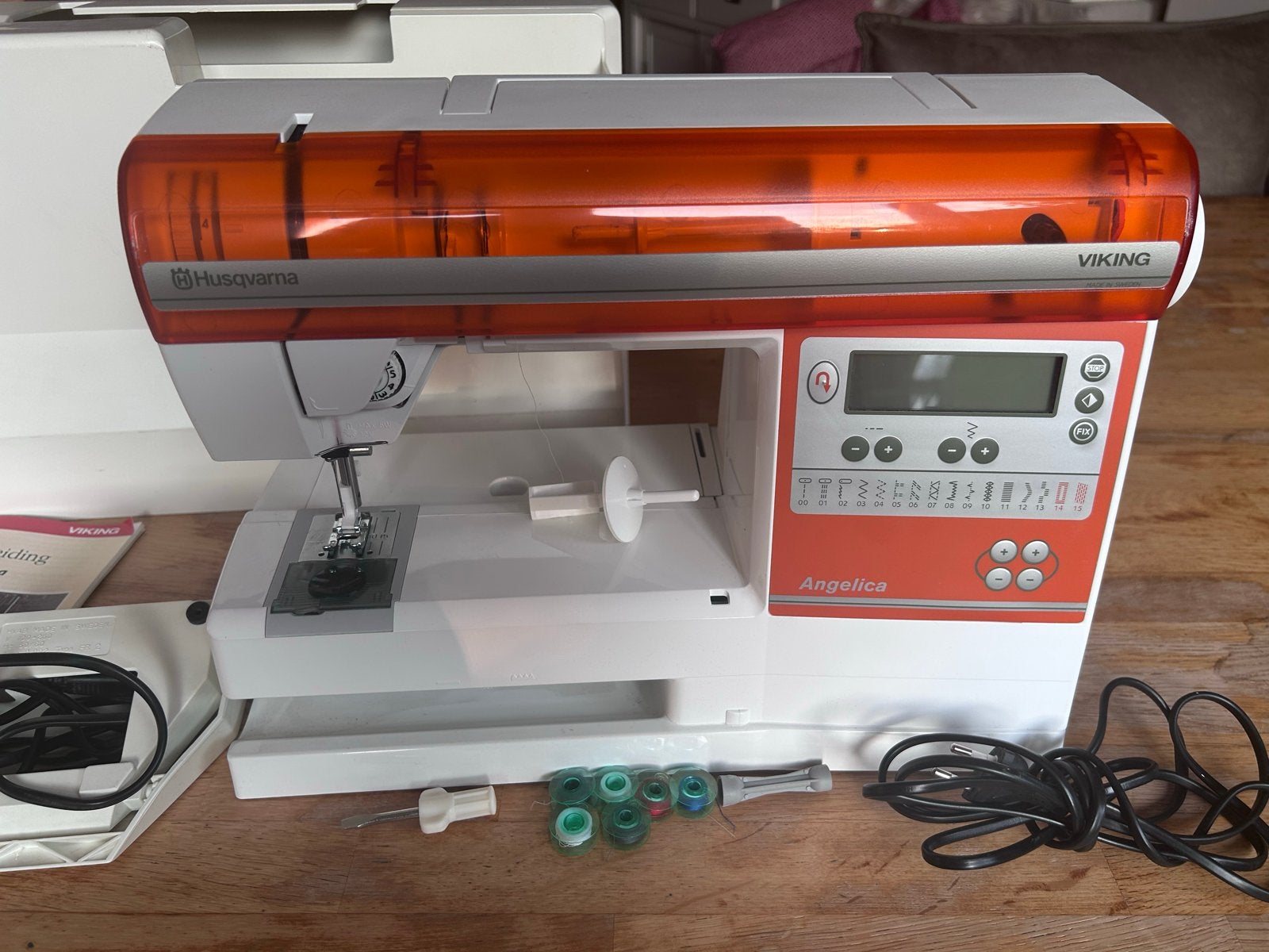 Husqvarna Viking Angelica Naaimachine, Hobby en Vrije tijd, Naaimachines en Toebehoren, Ophalen of Verzenden, Gebruikt, Naaimachine