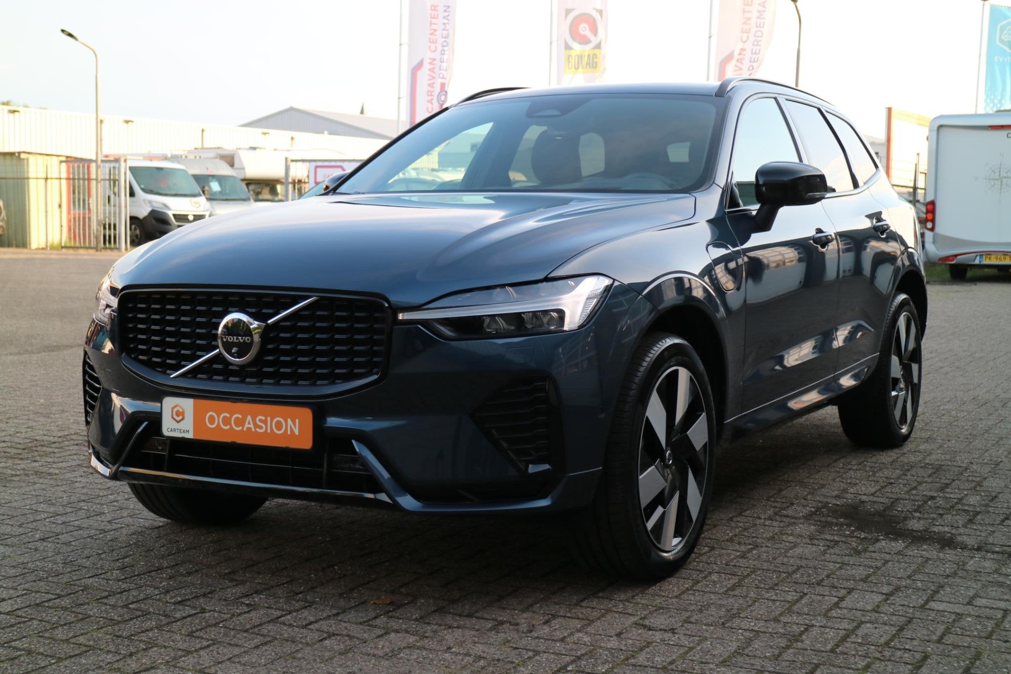 Volvo XC60 2.0 T6 Plug-in hybrid AWD Plus Dark | long Range!, Gebruikt, Euro 6, 4 cilinders, 1969 cc