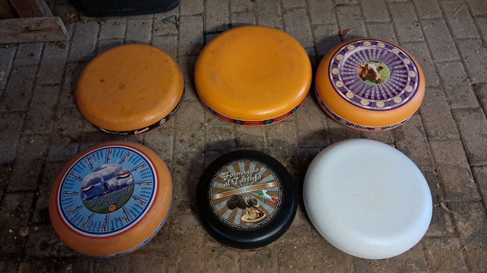 6 kaas dummys, Ophalen