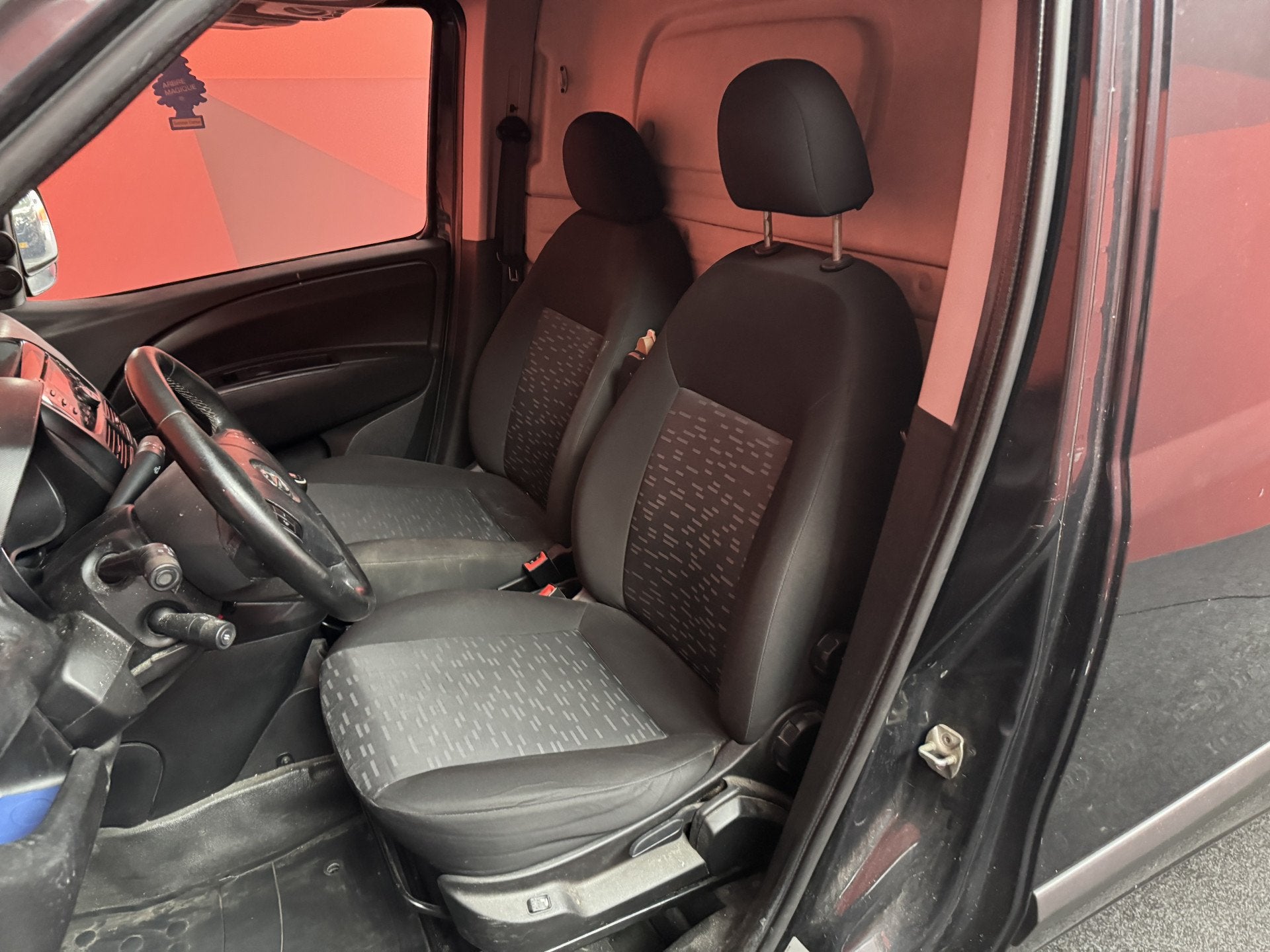 Opel Combo 1.3 CDTi L2H1 Sport | Airco | Cruise control | Im, Auto's, Stof, Gebruikt, 4 cilinders, Zwart
