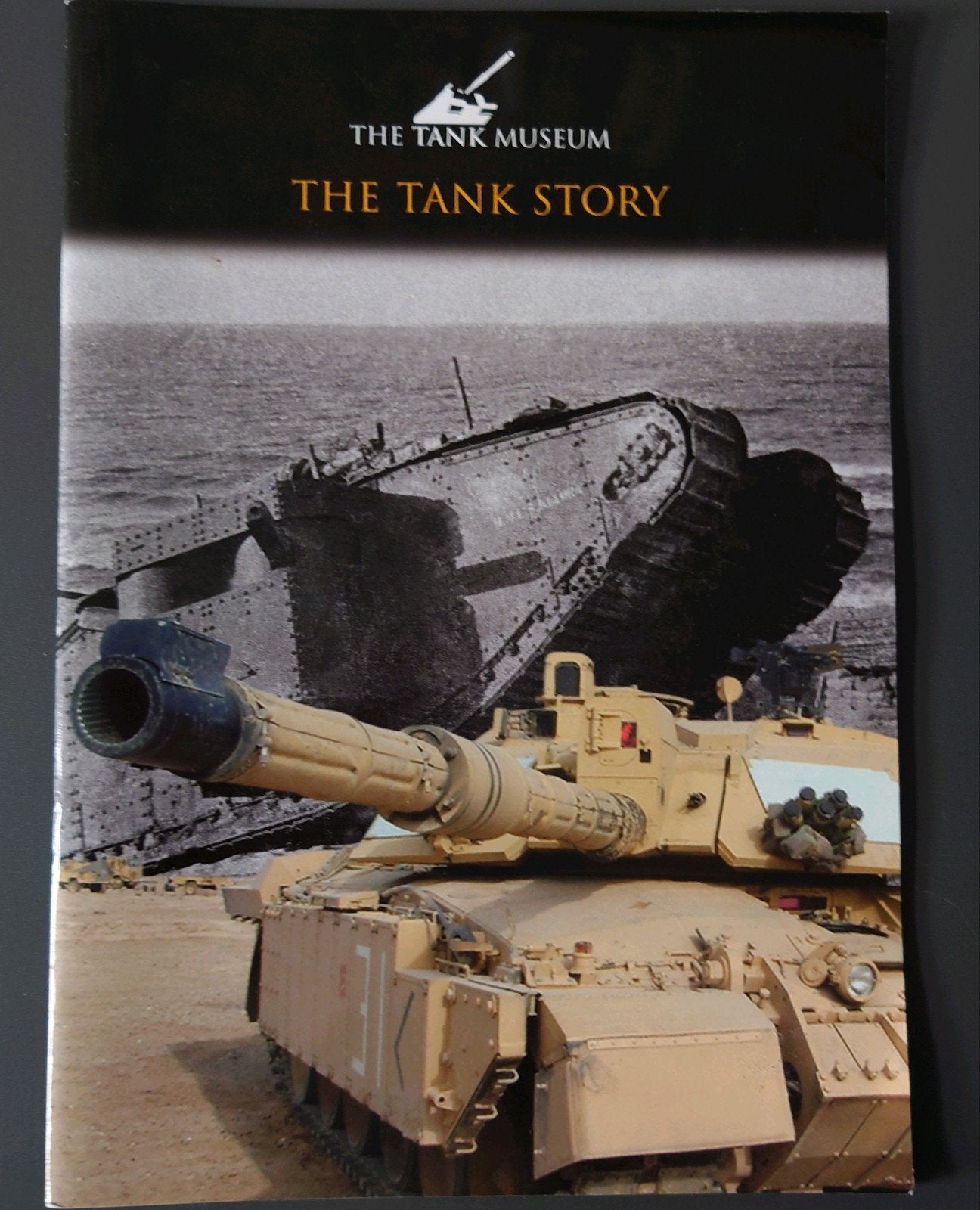 The Tank Story the Tank Museum Vintage magazine, Ophalen of Verzenden, Landmacht, Engeland, Boek of Tijdschrift