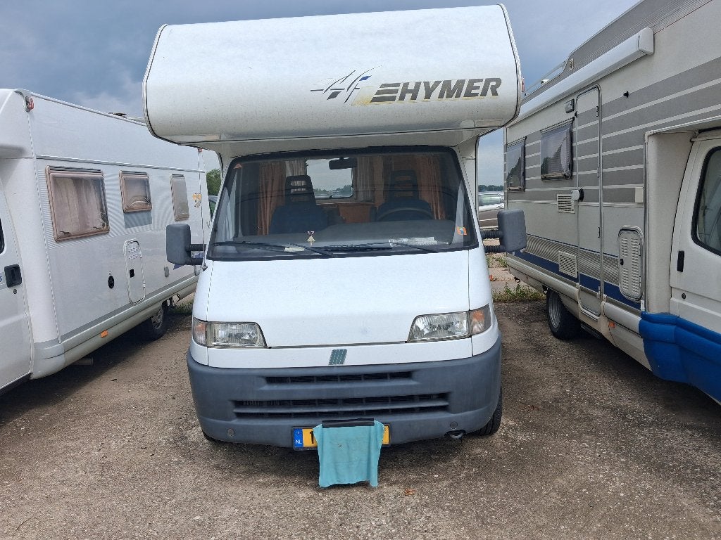 Caravans And Camping Compacte