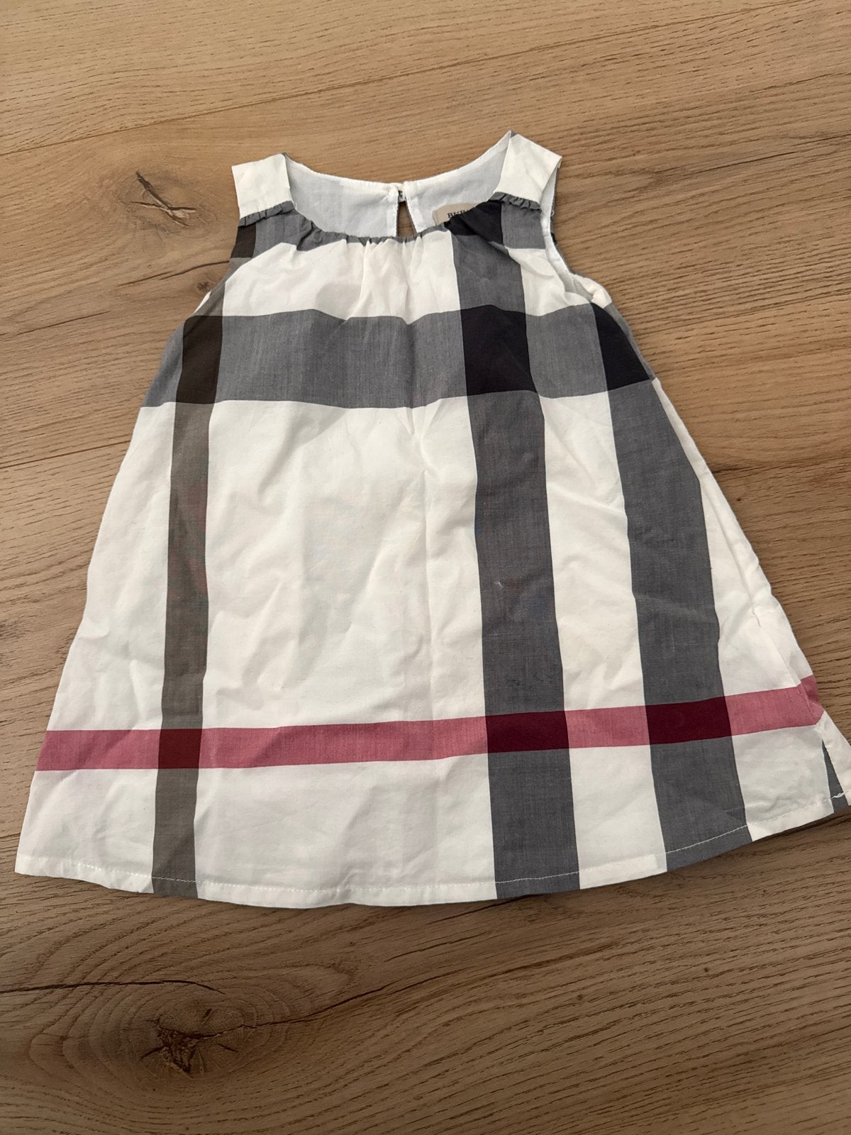 Burberry jurkje 12M/74cm - Zo goed als nieuw, Ophalen of Verzenden, Zo goed als nieuw, Meisje