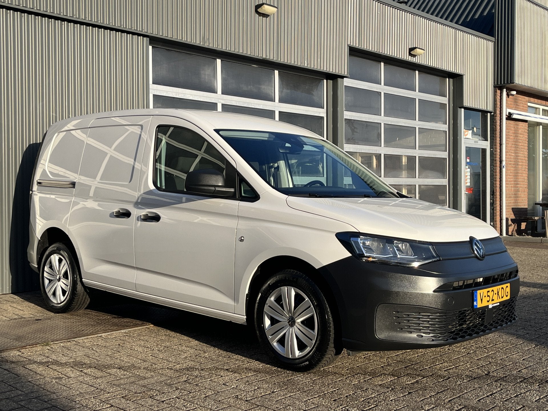 Volkswagen Caddy Cargo 2.0 TDI 122pk Automaat Trekhaak Virtu, Stof, 4 cilinders, Volkswagen, Origineel Nederlands
