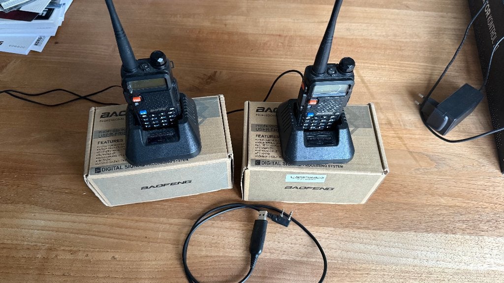 set Boafeng porto's UV-5R, Ophalen, Zo goed als nieuw, 5 tot 15 km, Portofoon of Walkie-talkie