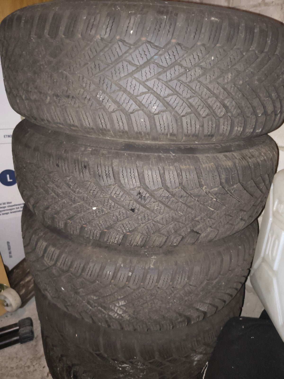 Winterbanden op velg 175/65 R14 Continental, Auto-onderdelen, Ophalen, 14 inch, 175 mm, Banden en Velgen