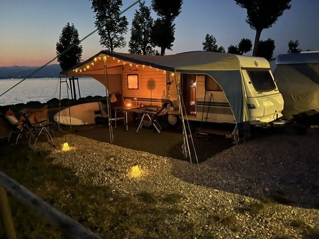 Hobby 495 Excellent, Caravans en Kamperen, Caravans, Koelkast, Rondzit, Hobby, Frans bed