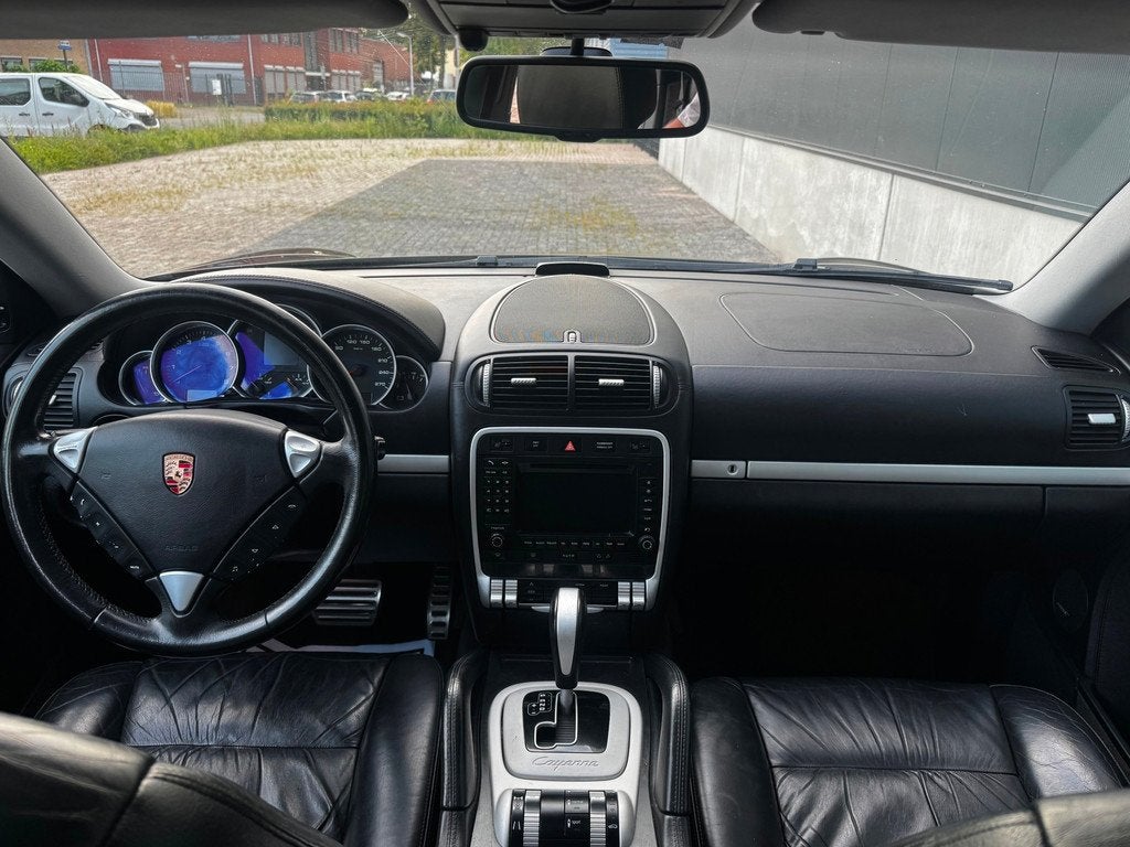 Porsche Cayenne 4.5 S|LUCHTVER|XENON|PANO|TREKHAAK|LEDER, Auto's, Porsche, Cayenne, Zwart, Leder, Bedrijf