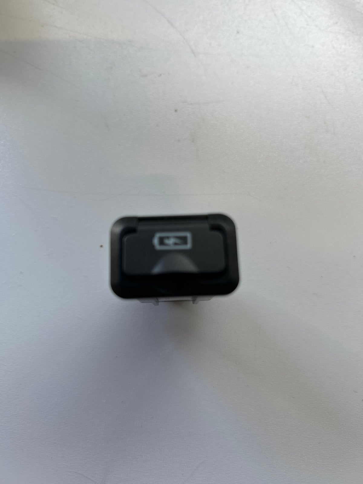 USB-oplader voor auto /scooter- Compact en handig, Universeel, Nieuw, Ophalen of Verzenden, Autolader