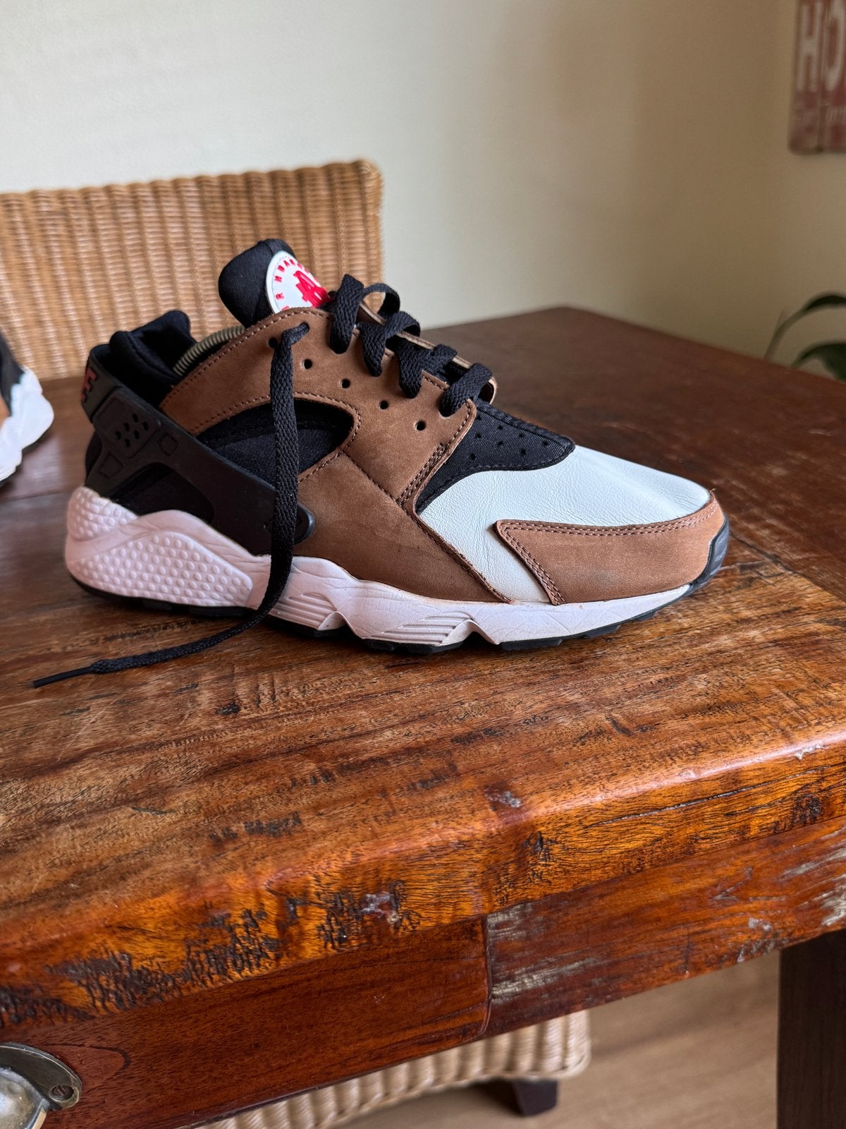 Nike Air Huarache - Maat 41 - Zo goed als nieuw, Ophalen of Verzenden, Zo goed als nieuw, Overige kleuren, Sneakers of Gympen