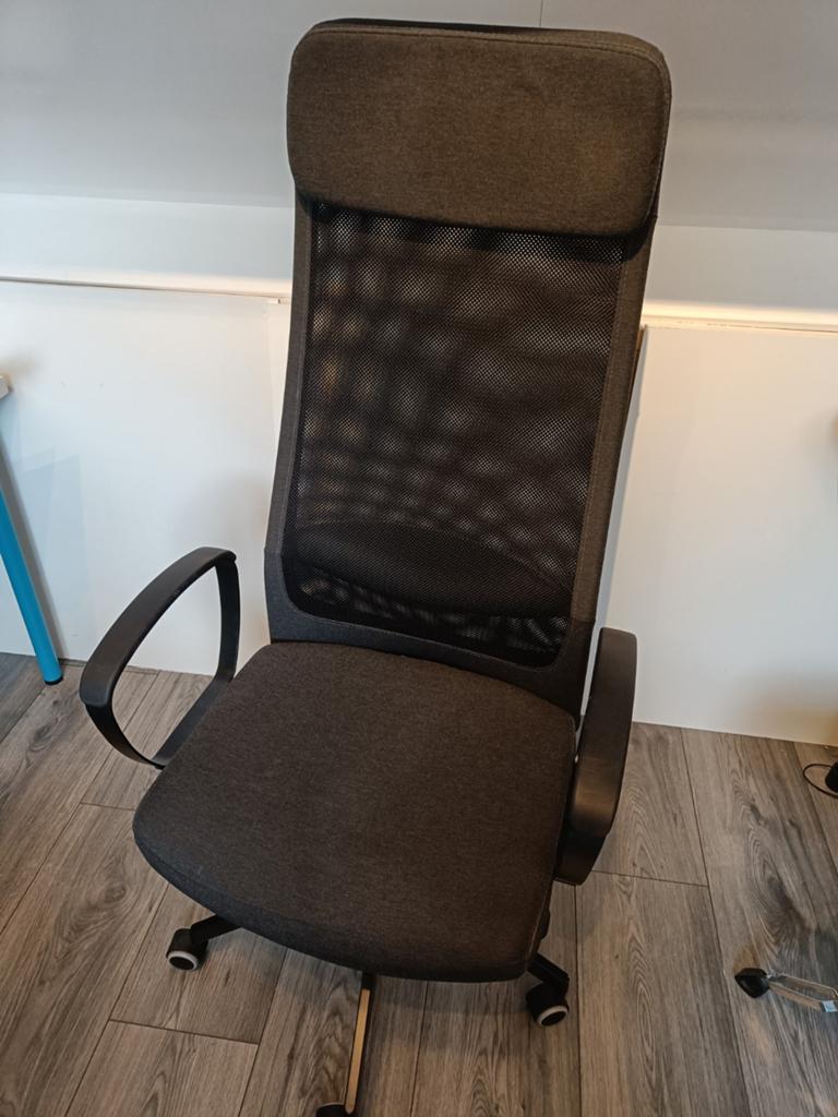 IKEA MARKUS bureaustoel, Huis en Inrichting, Bureaustoelen, Ophalen, Zo goed als nieuw, Zwart