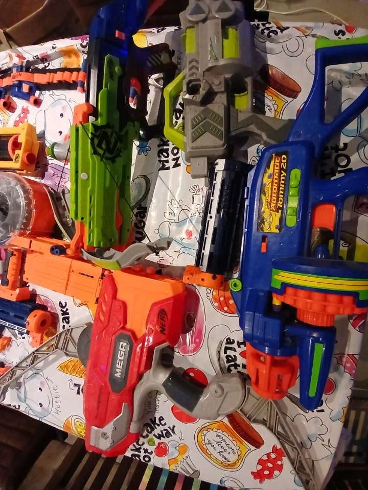 Nerf guns en accessoires alles werkend!, Ophalen, Gebruikt, Jongen of Meisje