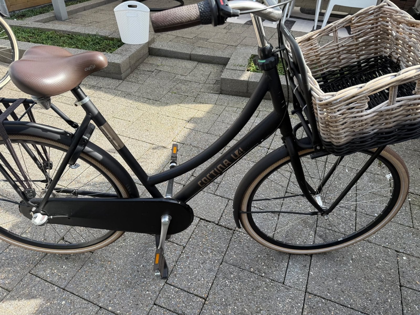 Cortina U4 Transportfiets - Zwart met rieten mand, Velgrem, 50 tot 53 cm, Ophalen, Overige merken