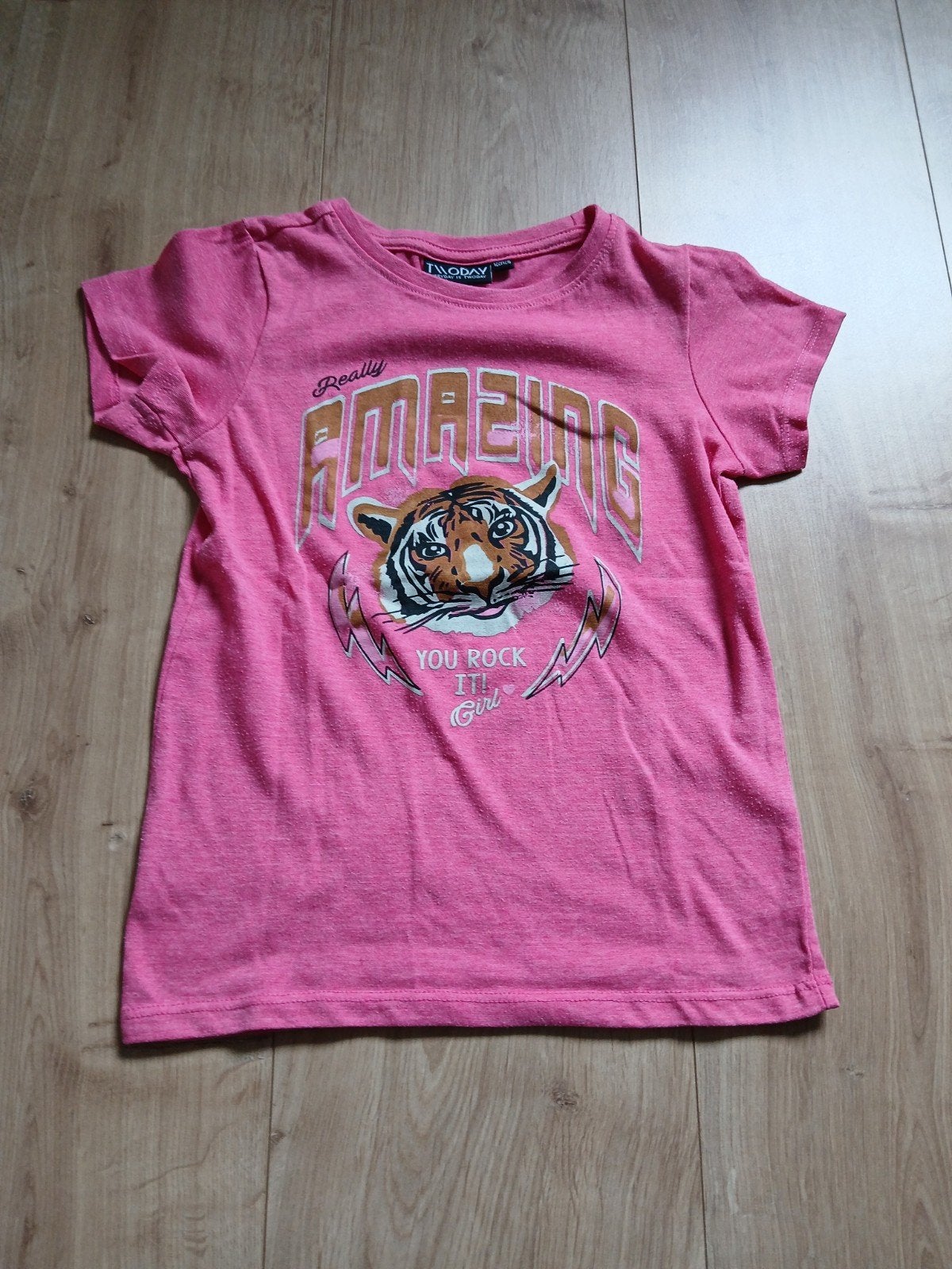 Roze meisjes shirt met tijgerprint - Goede staat, Kinderen en Baby's, Kinderkleding | Maat 122, Ophalen of Verzenden, Gebruikt