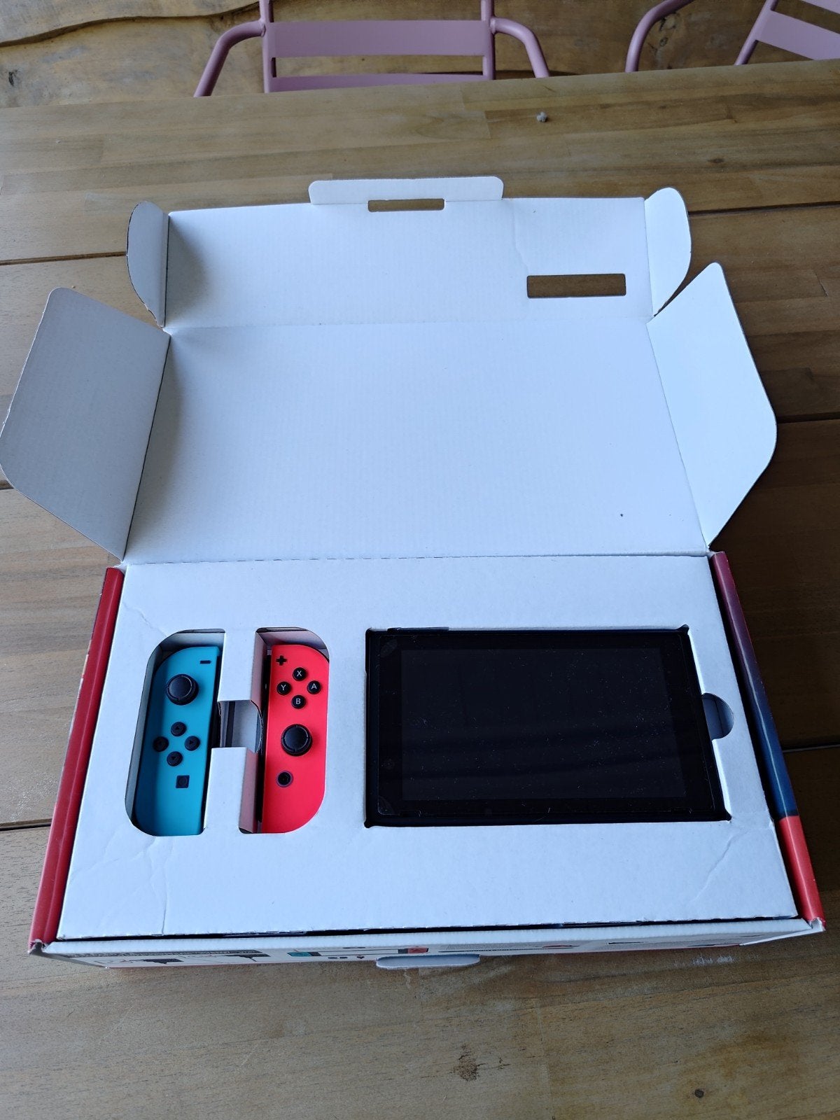 Nintendo Switch met 2 controllers en 4 games, Ophalen, Met games, Met 2 controllers, Zo goed als nieuw