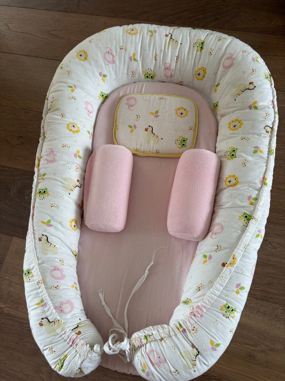 Babynestje met schattige dierenprint - Zo goed als nieuw, Ophalen, Zo goed als nieuw