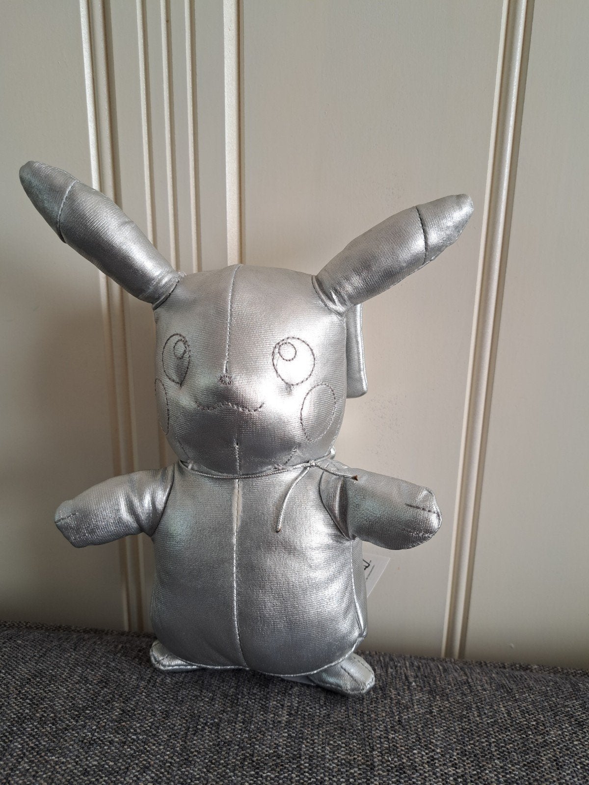 Pokémon Pikachu 25th Anniversary Special Edition 20cm, Pokémon, Ophalen of Verzenden, Gebruikt, Middelgroot (20 tot 80 cm)
